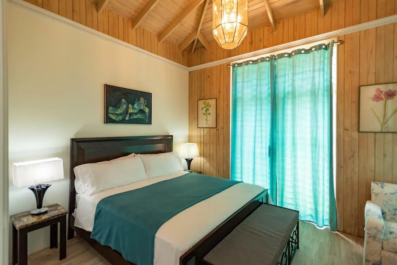 Luxury Bogue Village Duplex Apartment Montego Bay