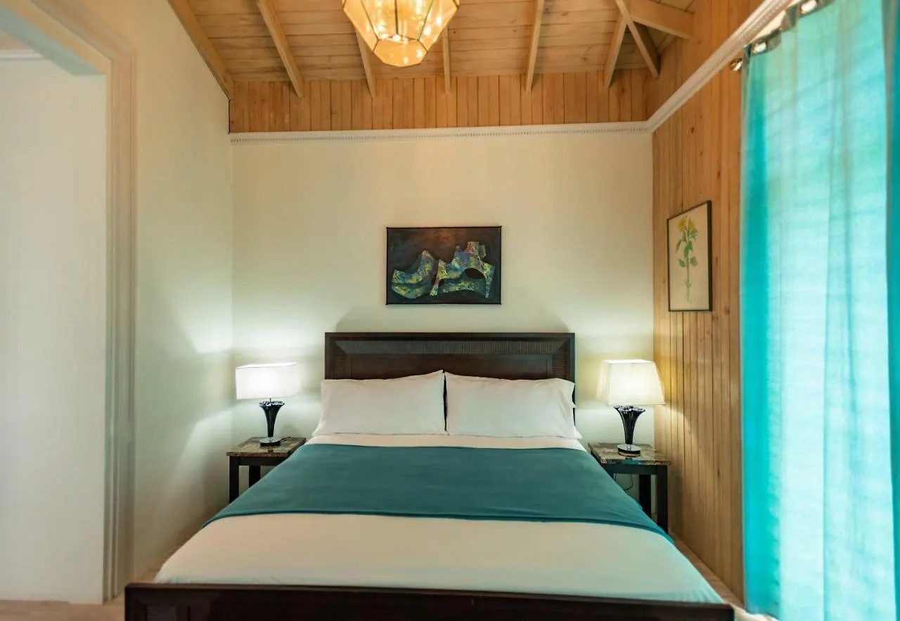 Luxury Bogue Village Duplex Apartment Montego Bay
